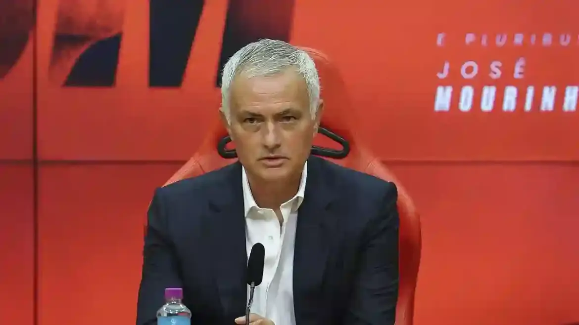 Jose Mourinho signs two year contract and returns as Benfica manager in Lisbon after leaving Fenerbahce last month