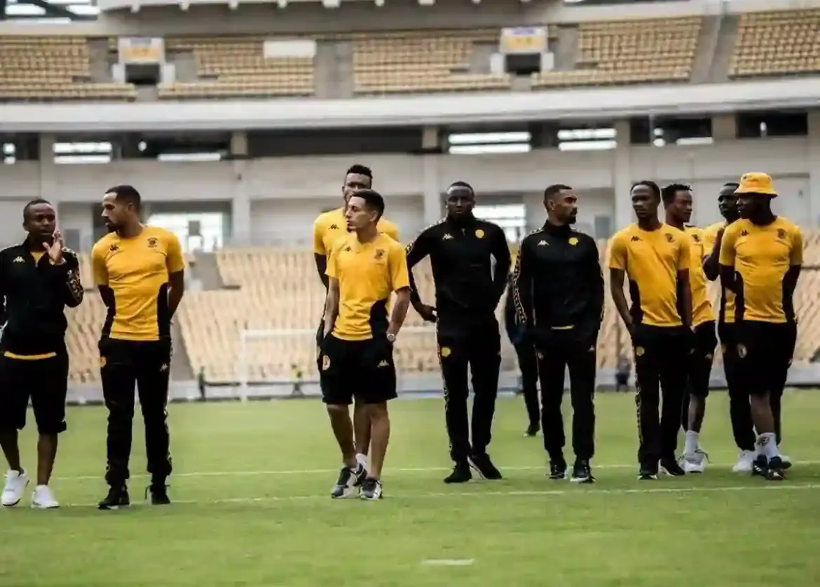 Kaizer Chiefs suffer narrow defeat as Kabuscorp score late winner in Luanda to leave the CAF Confederation Cup tie finely balanced