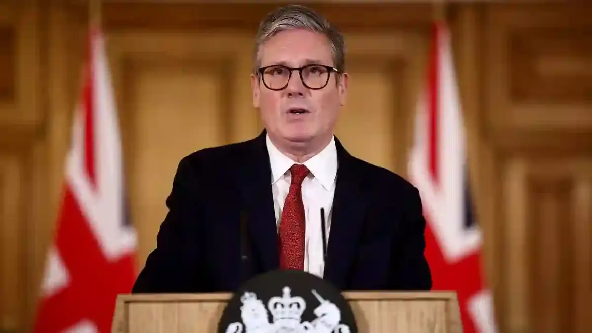 Keir Starmer Shuffles Top Aides at No10 to Strengthen Control Over Economic Policy Amid Public Backlash