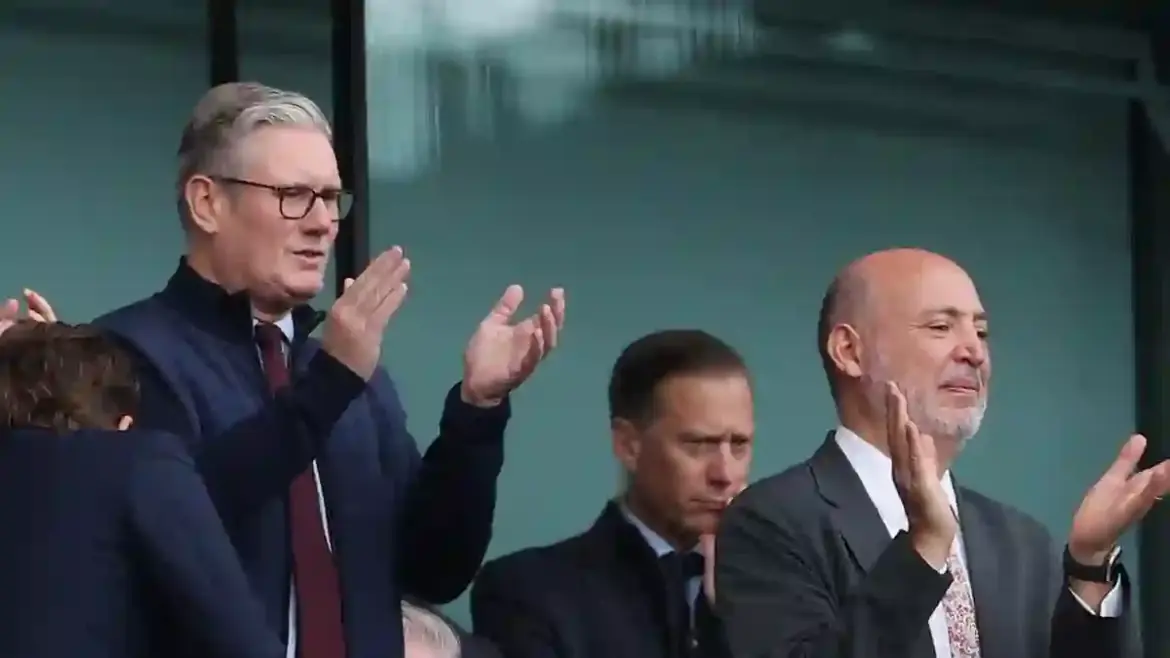 Keir Starmer watches Arsenal with his son at the Emirates Stadium while London police deploy 1600 officers to control protests across the capital