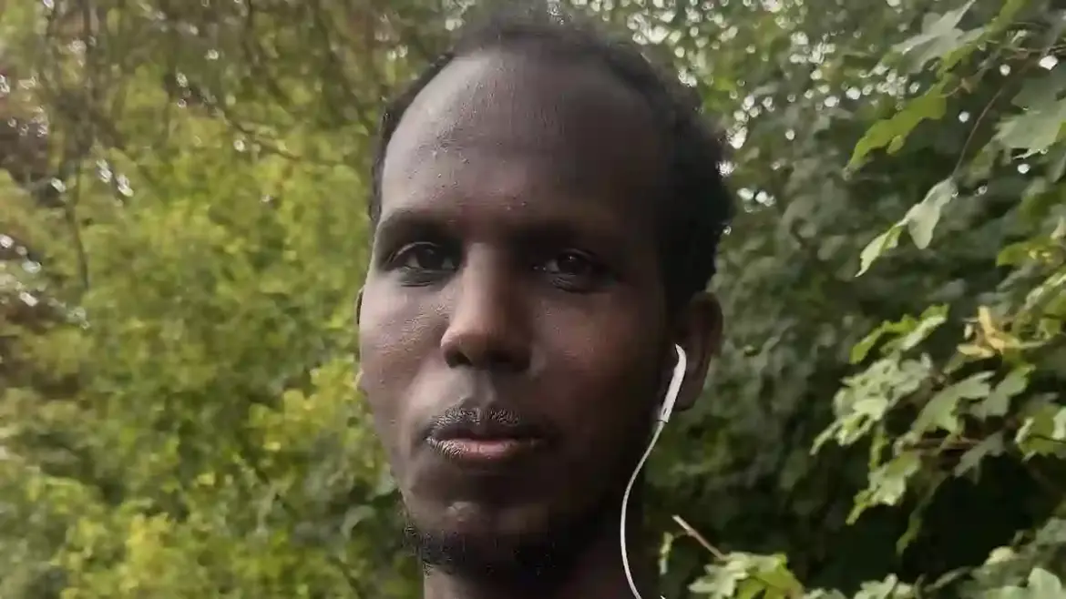 Somalian migrant Khadar Mohamed thanks Keir Starmer after winning asylum battle and prepares to leave Bell Hotel in Epping for a new life in Bradford