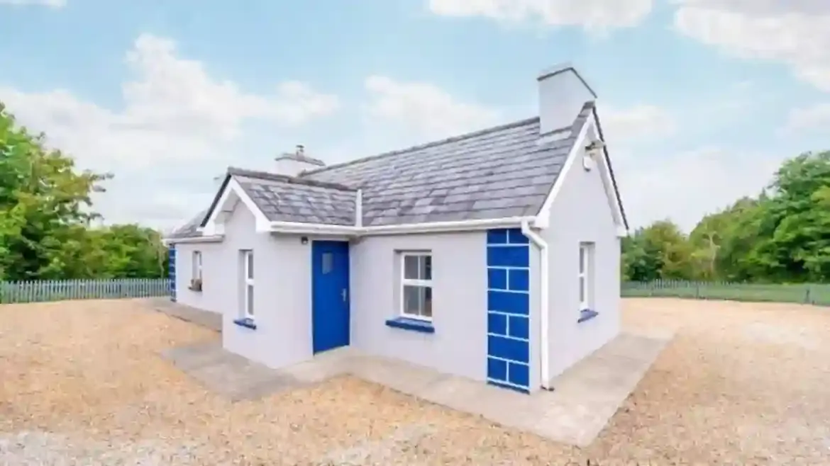 The cottage where Liam and Noel Gallagher spent childhood summers is put on sale in Sonnagh near Charlestown Ireland