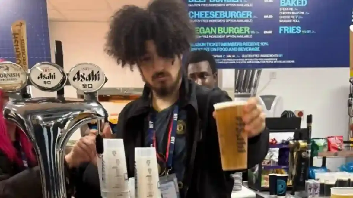 Manchester City sacks bar worker at Etihad Stadium after fans spot him wearing Manchester United shirt on derby day