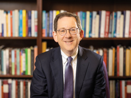 Northwestern University leader Michael Schill announces resignation amid political scrutiny and financial crisis sparked by Trump administration in Illinois