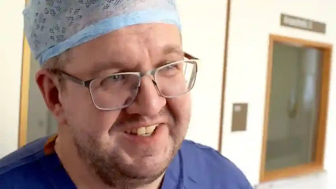 NHS surgeon Neil Hopper admits amputating his own legs to claim nearly half a million pounds in insurance fraud in Cornwall