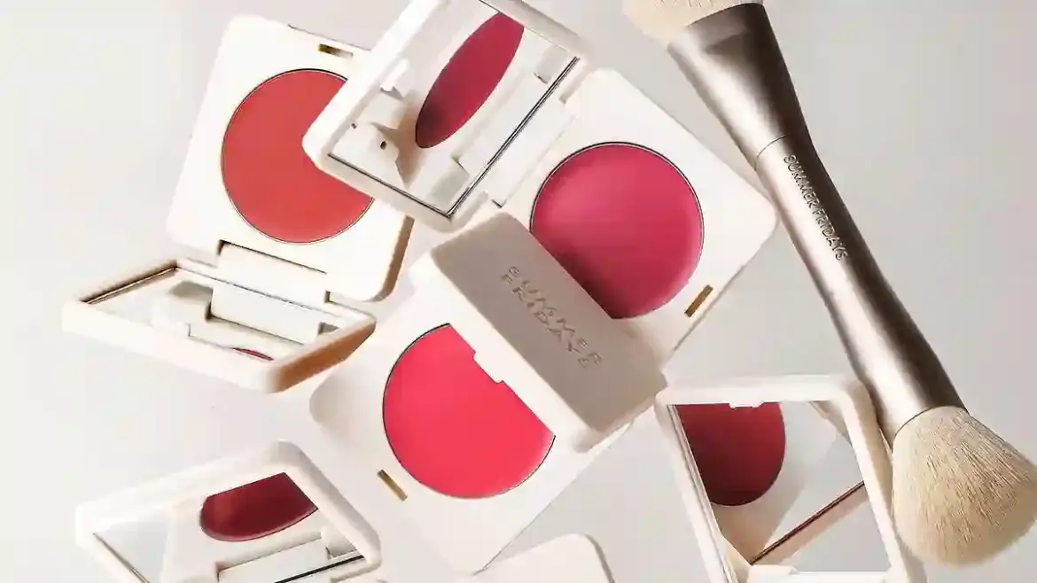 Beauty Editor Reveals New Autumn Makeup Trends That Transform Eyes Lips and Nails Across the UK