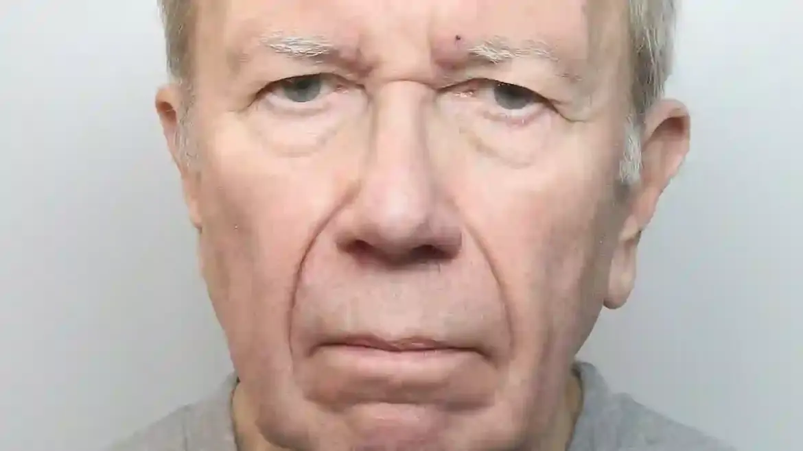 Pensioner Peter Kindell Is Sentenced to 22 Years in Prison for Murdering Neighbour John Jones in Aylesbury Buckinghamshire