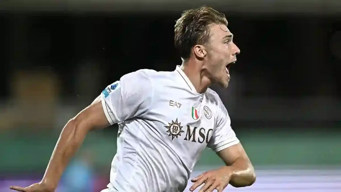 Rasmus Hojlund Scores on Debut to Impress Napoli Fans in 3-1 Victory Over Fiorentina in Italy
