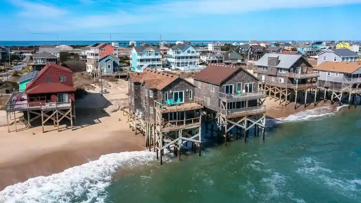 Two beachfront homes face imminent collapse in Rodanthe North Carolina as Hurricane Erin accelerates erosion along the Outer Banks