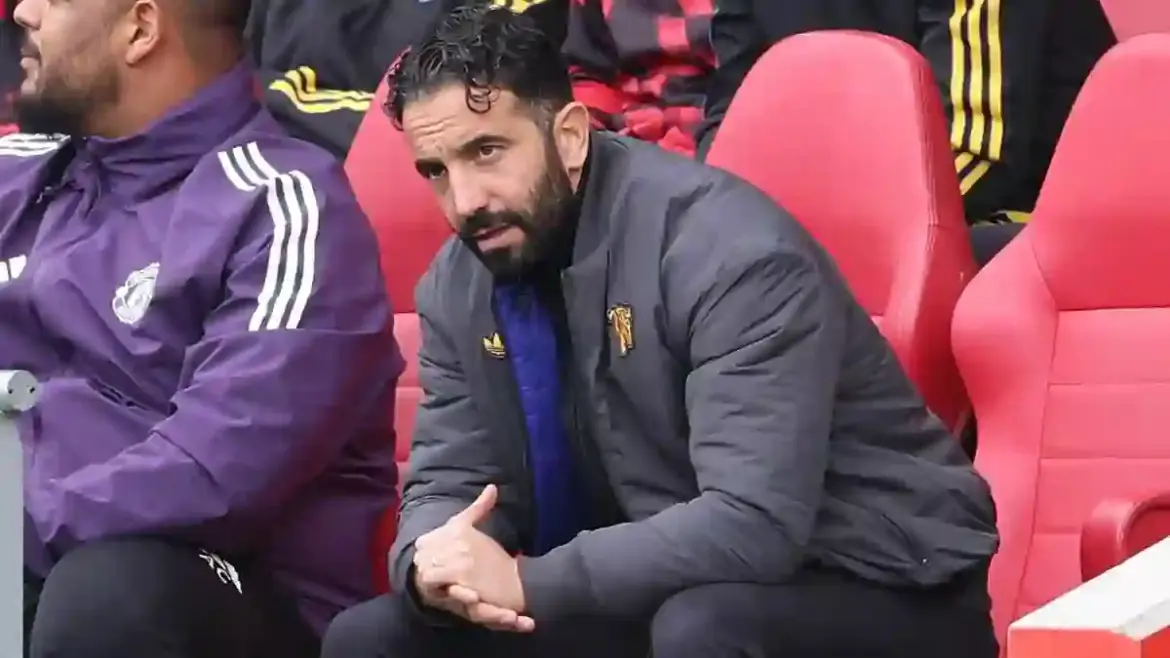 Wayne Rooney insists Manchester United owners must give a clear direction as the club suffers early season setbacks under Ruben Amorim