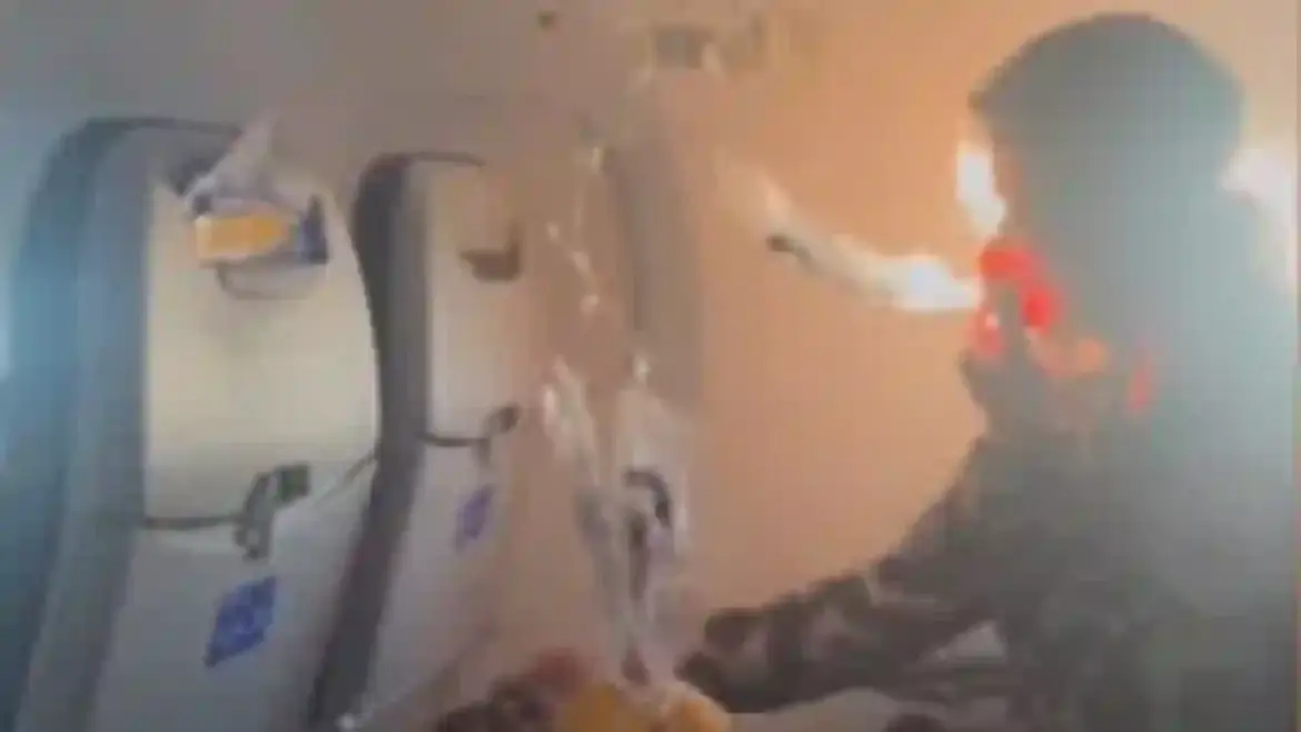 SkyWest flight plunges more than 4,000 feet during turbulence forcing emergency landing in Austin Texas
