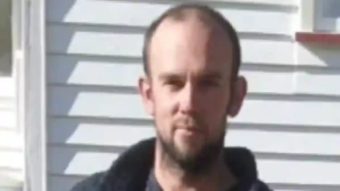 New Zealand police rescue fugitive Tom Phillips’ three children in Waikato after deadly farm store shootout leaves their father dead
