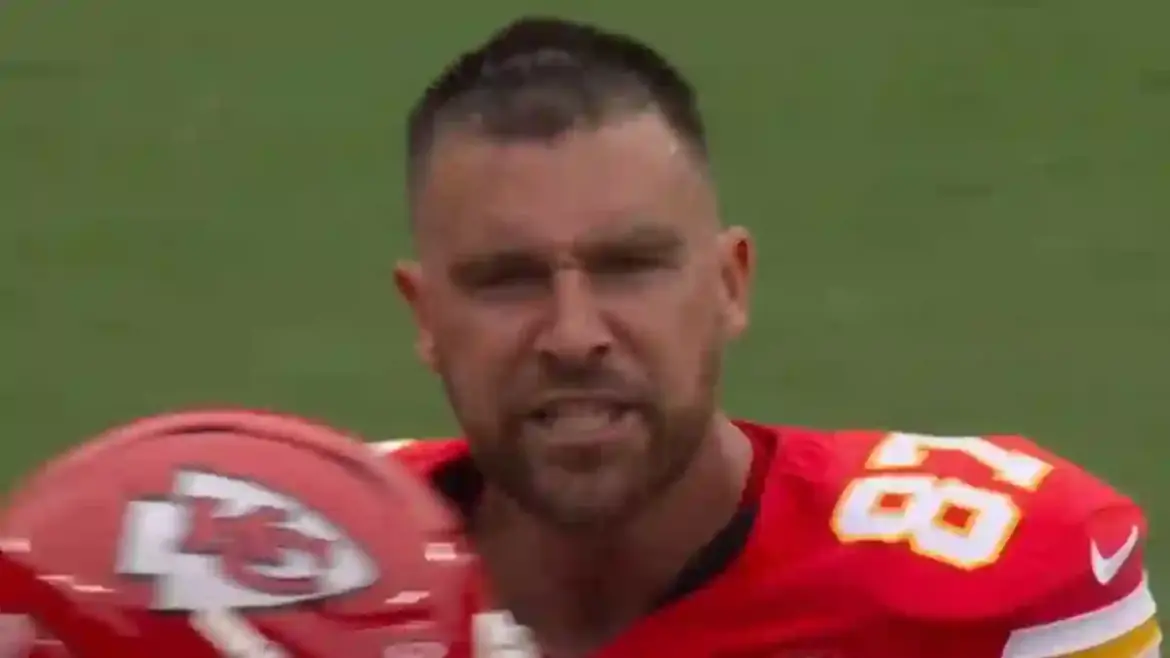 Travis Kelce slams helmet and shouts at teammates during Kansas City Chiefs loss to Philadelphia Eagles at Arrowhead Stadium