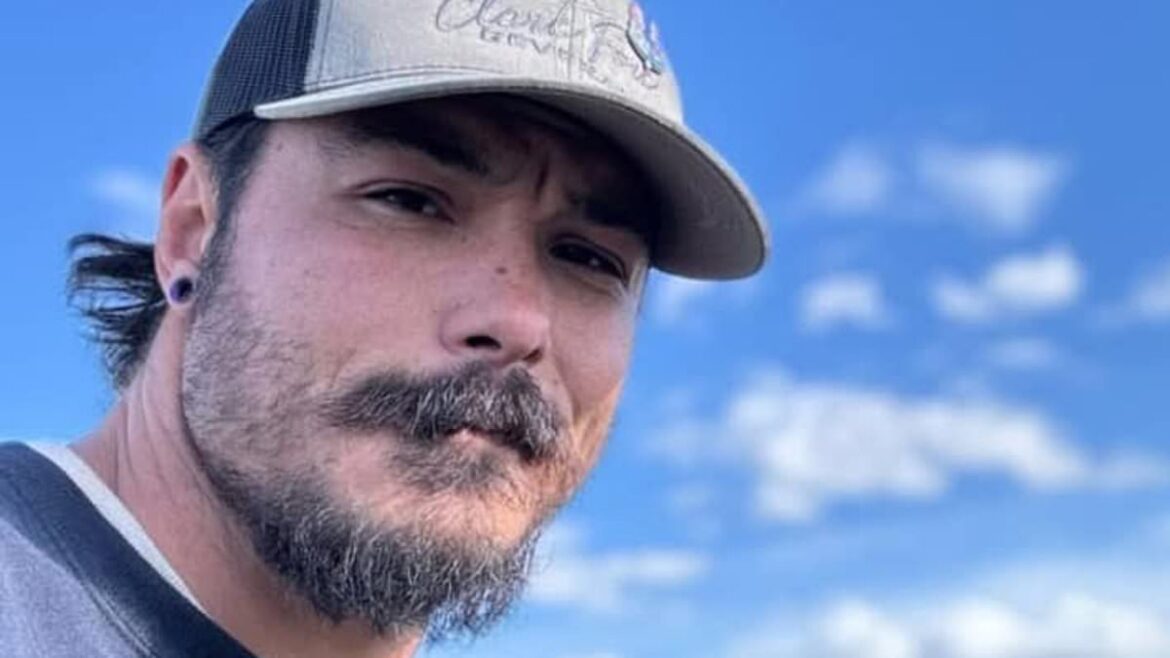 Washington Coroner Warns Authorities Cannot Confirm Remains Found in Wilderness Are Accused Killer Travis Decker