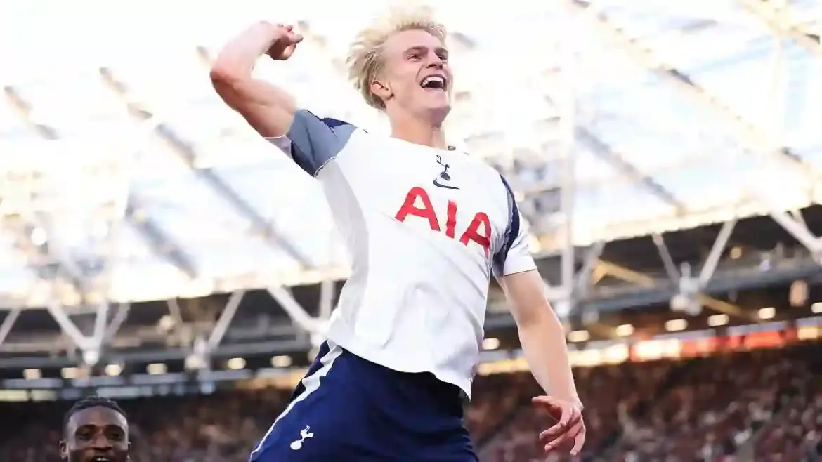 Tottenham Dominates West Ham with Three-Goal Victory at London Stadium to Impress New Leadership