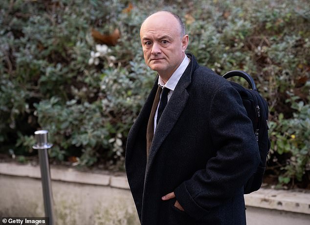 Dominic Cummings predicts Nigel Farage will rise to become the next Prime Minister of the United Kingdom if he succeeds in building a strong political team around him