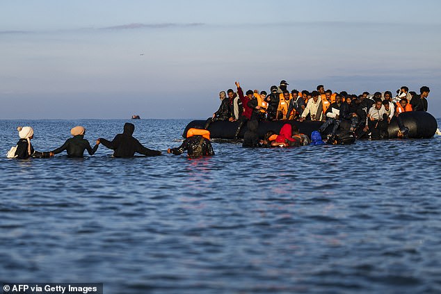 Labour government returns sixteen migrants to France as hundreds more cross the Channel into Britain despite new border deal