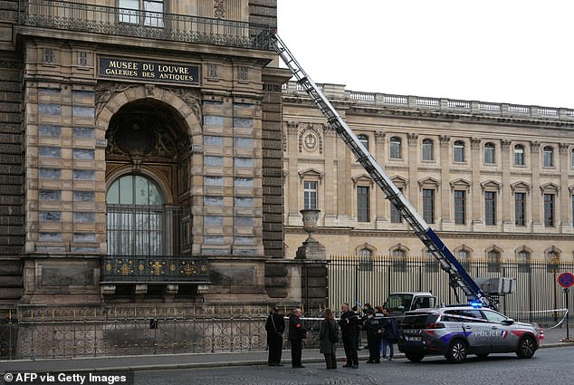 Audacious Thieves Steal Priceless Napoleon and Josephine Treasures During Daylight Heist at the Louvre in Paris