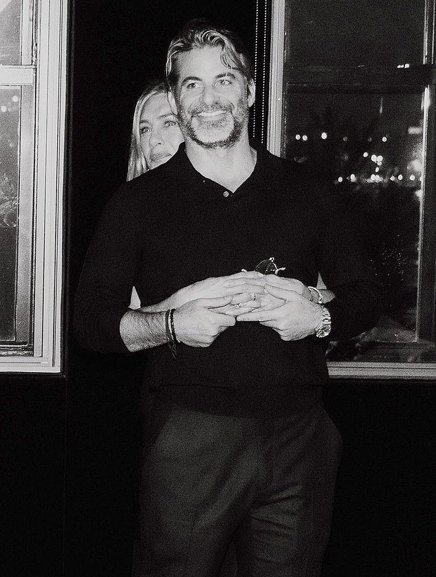 Jennifer Aniston Falls for Scorpio Executive Jim Curtis in Hollywood Pairing Astrologers Describe as Passionate, Devotional, and Potentially Explosive 1 Jennifer Aniston Falls for Scorpio Executive Jim Curtis in Hollywood Pairing Astrologers Describe as Passionate, Devotional, and Potentially Explosive