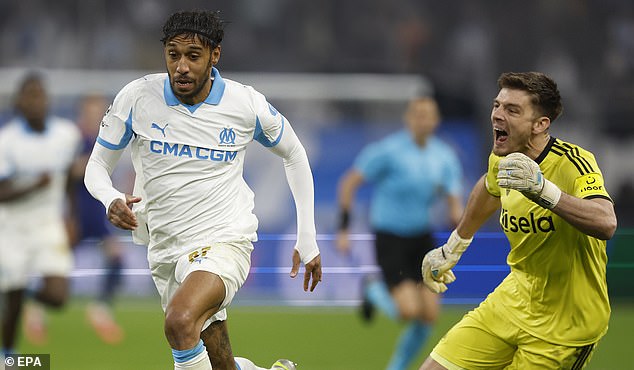 Nick Pope Misses Newcastle Clash Against Everton After Picking Up Groin Injury During Training