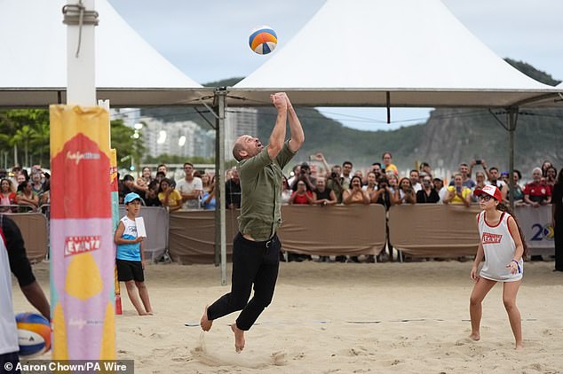 Prince William turns heads and wins hearts as he plays barefoot volleyball on Brazil’s Copacabana Beach during his Earthshot visit 1 Prince William turns heads and wins hearts as he plays barefoot volleyball on Brazil’s Copacabana Beach during his Earthshot visit