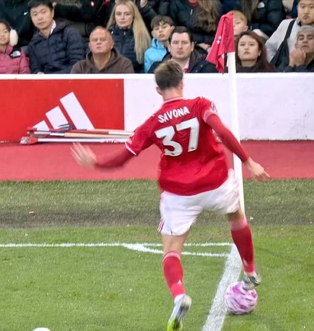 Sean Dyche Calls for VAR Reform After Nottingham Forest Concede Controversial Goal Against Manchester United at City Ground