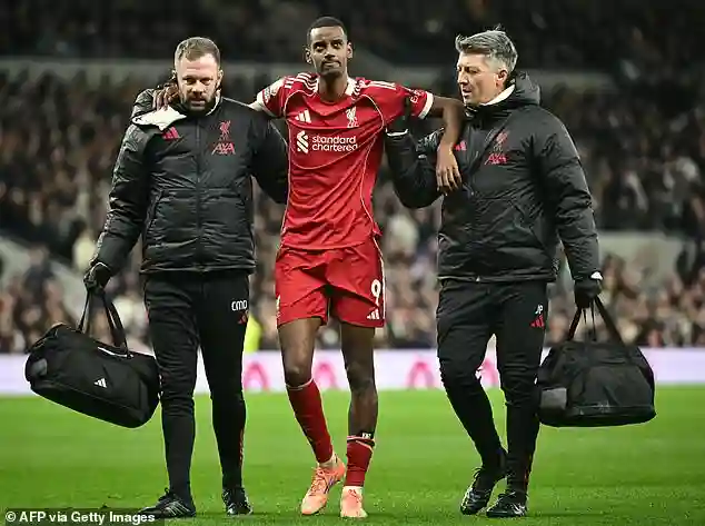 Alexander Isak Undergoes Leg Surgery in Liverpool as Record Signing Faces Months on the Sidelines After Tottenham Injury