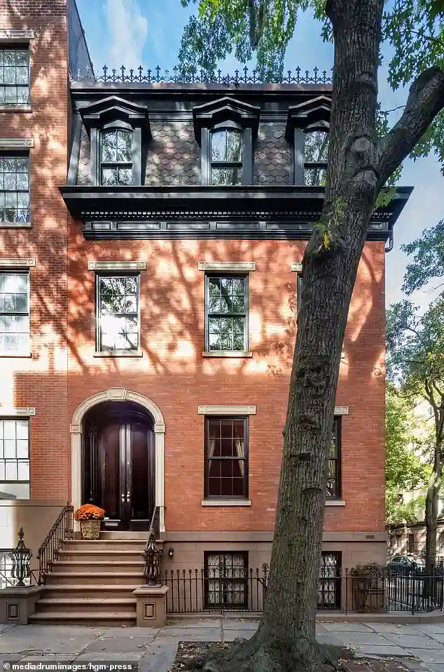 Amy Schumer Sells Historic Brooklyn Heights Townhouse at Significant Loss Amid Divorce and Family Relocation