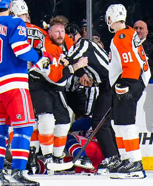 Brennan Othmann gets overpowered by Nic Deslauriers in brutal fight as New York Rangers battle Philadelphia Flyers at Madison Square Garden