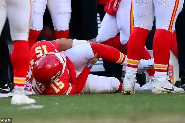 Chris Jones Expresses Hope for Kansas City Chiefs Playoff Chances Only to Learn Team Is Eliminated Following Loss to Los Angeles Chargers