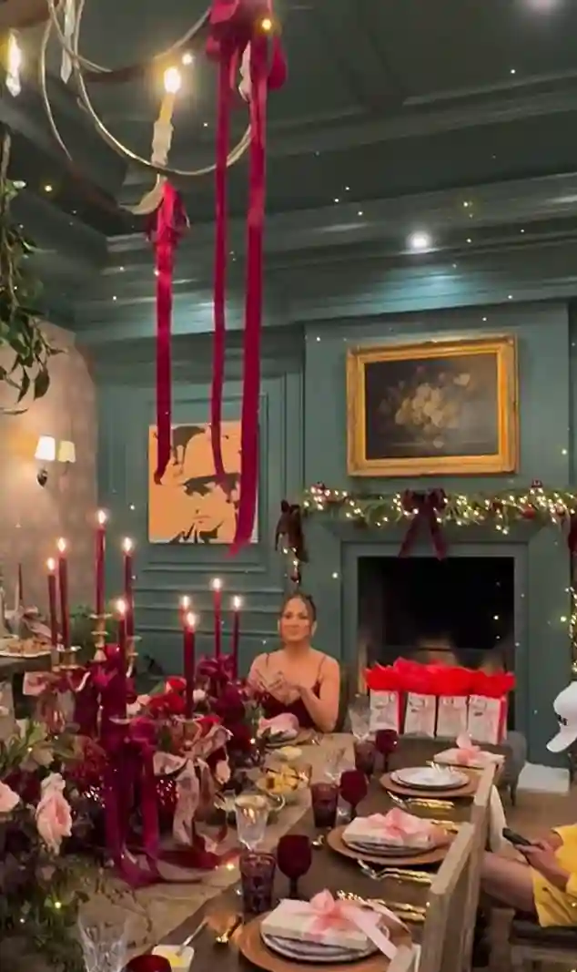 Celebrities Reveal Their Christmas Dinner Tables Across Hollywood as Fans React to Lavish Kardashian Displays and Cozy Family Meals in the United States
