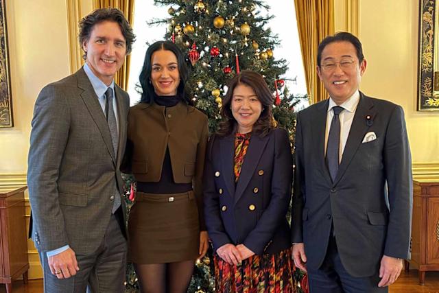 The former Canadian Prime Minister shares a photo with a 41-year-old pop star and former Japanese Prime Minister Fumio Kishida in a memorable international moment