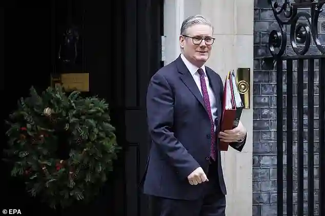 Keir Starmer Triggers Political Firestorm in London After Committing Hundreds of Millions to Bring the UK Back Into the EU’s Erasmus Student Exchange Scheme