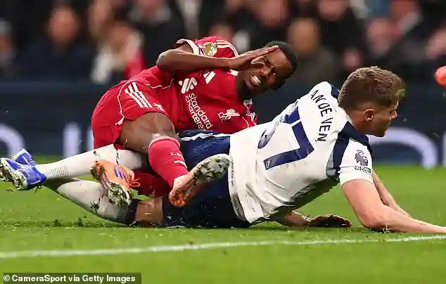 Micky van de Ven Calls Alexander Isak to Apologise Following Challenge That Caused Broken Leg During Liverpool’s Win at Tottenham