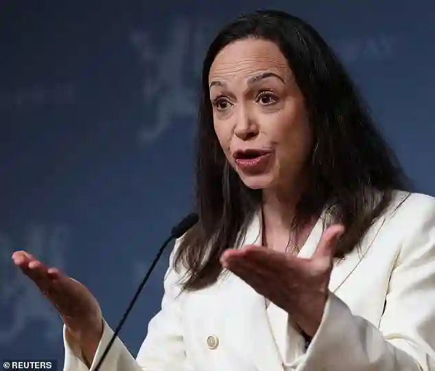 Venezuelan Opposition Leader Maria Corina Machado Suffers Serious Spinal Injury While Escaping Venezuela by Fishing Boat and Arrives in Norway