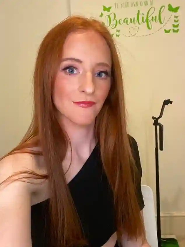 Young British political commentator Sophie Corcoran defies Christmas dinner tradition by eating a Tesco chicken curry at her family home in Englandv