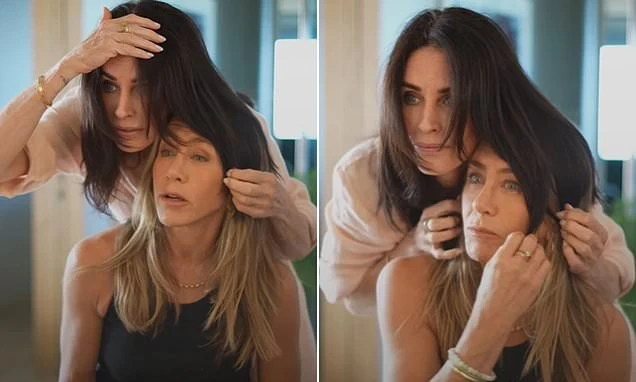 Jennifer Aniston and Courteney Cox