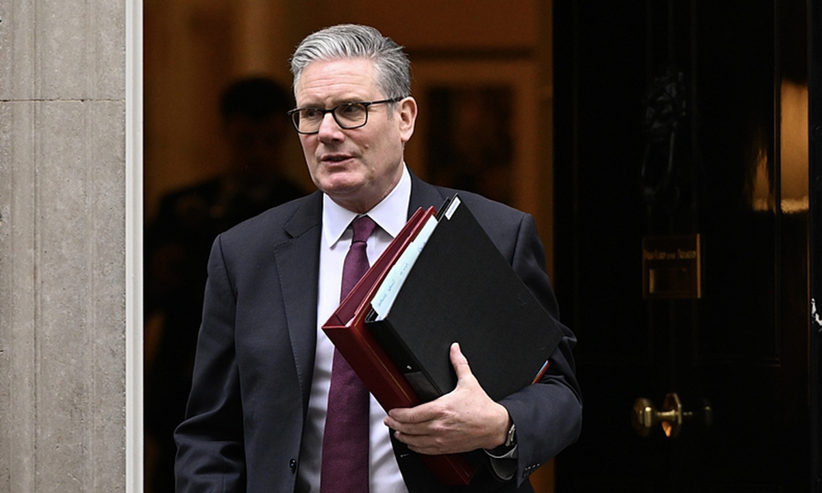 British Prime Minister Keir Starmer flies to Beijing to revive UK-China trade ties while criticism mounts in Parliament in London