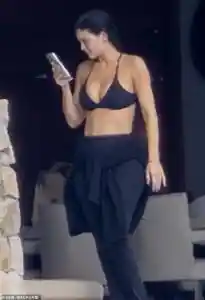 Kylie Jenner and Timothée Chalamet Celebrate Chalamet’s Oscar Nomination with Romantic Waterfront Getaway in Cabo San Lucas