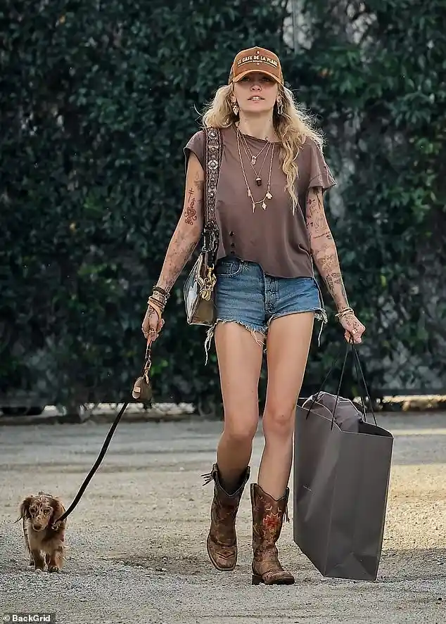 Paris Jackson steps out in Los Angeles looking carefree while balancing daily errands and her legal battle with her late father’s estate