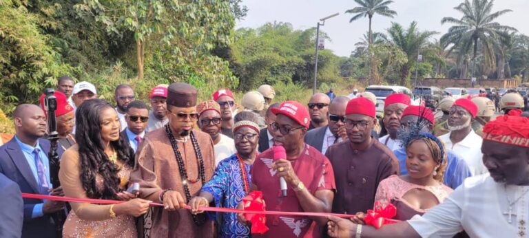 Soludo commissioning the road