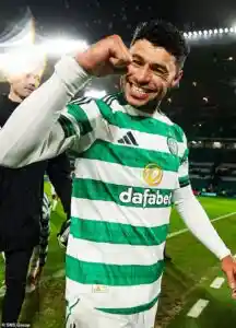 Alex Oxlade-Chamberlain fires dramatic injury-time winner to rescue Celtic against Livingston at Parkhead
