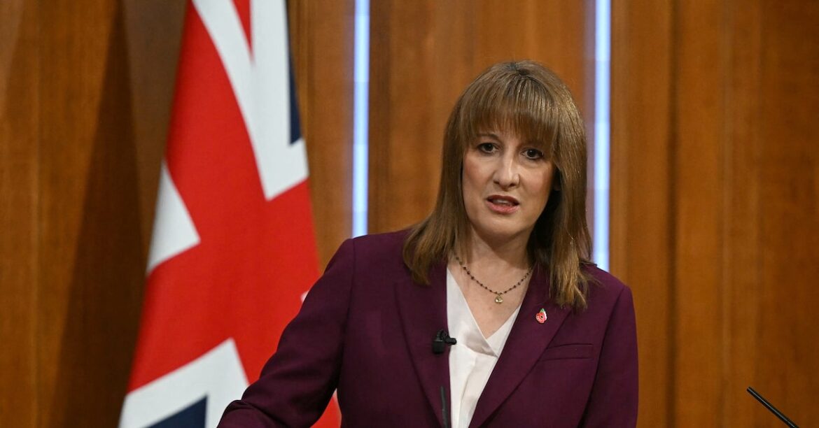 Rachel Reeves hits middle-income workers with biggest stealth tax in her Budget as £48,000 earners face heavier burden in the UK