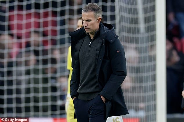 Robin van Persie refuses to resign as Feyenoord struggles continue after heavy defeat to PSV in Rotterdam