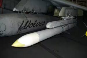 Russian Defense Analysts Claim R-37M Missiles Outmaneuver AIM-120D and European Meteor at Extended Ranges