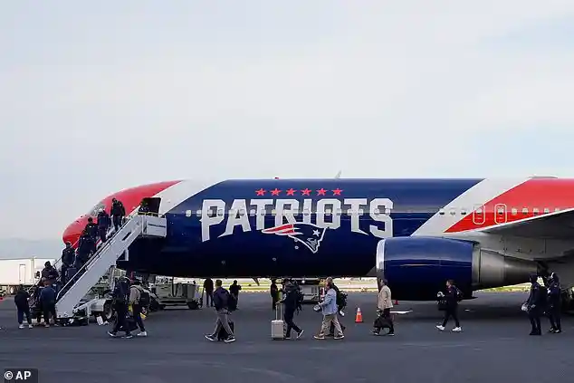 New England Patriots Land in San Jose to Begin Super Bowl Week Preparations at Stanford University in California