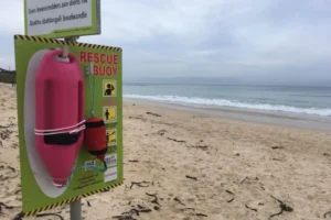 South African Safari Guide Rescues Polish Tourist Caught in Rip Currents at Jabula Beach in St Lucia
