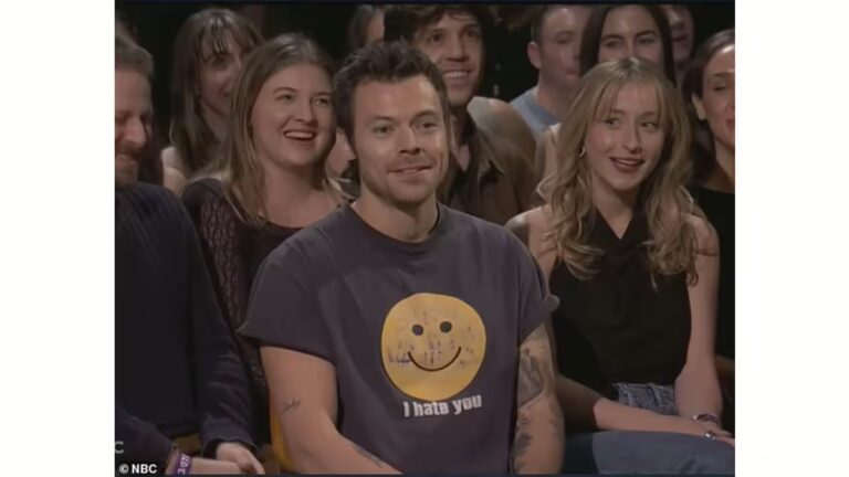 Ryan Gosling Gets Distracted By Harry Styles During SNL Monologue In New York