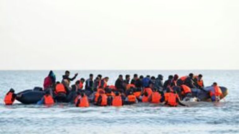 Asylum seekers Refugees