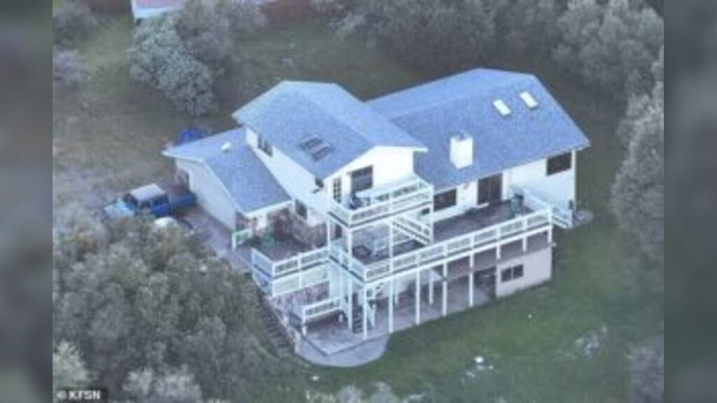 Authorities Arrest Homeowner for Secretly Recording Guests at Yosemite-Area Vacation Rental in Oakhurst California